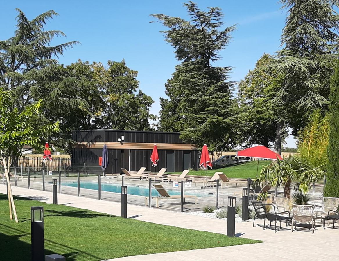 Logis Hotel Relais Saint Jacques - Chateauroux Déols Exterior foto